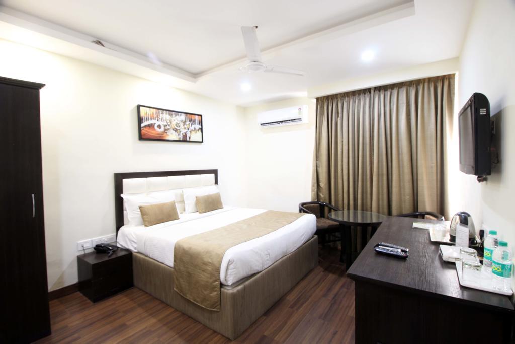 Genx Usha Kiran Agra Hotel Agra  Exterior foto