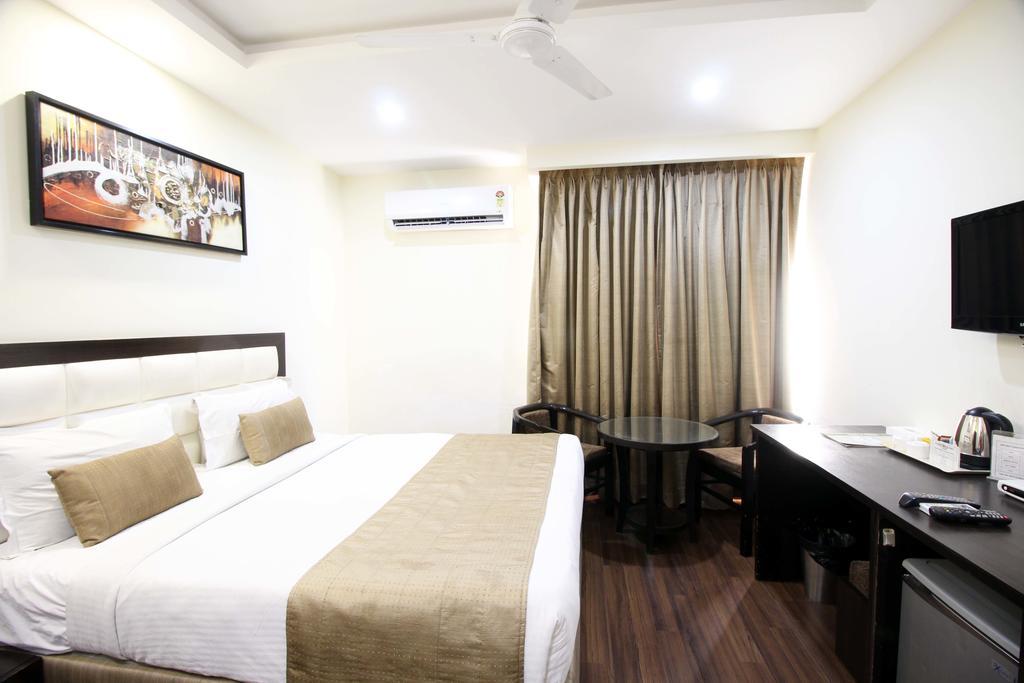 Genx Usha Kiran Agra Hotel Agra  Exterior foto