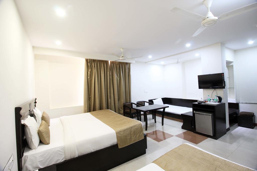 Genx Usha Kiran Agra Hotel Agra  Exterior foto