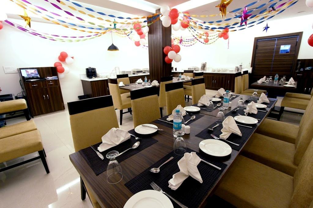 Genx Usha Kiran Agra Hotel Agra  Exterior foto