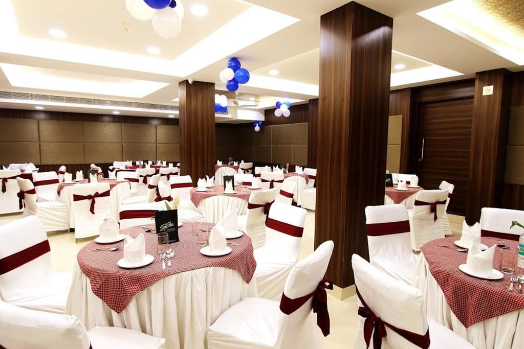 Genx Usha Kiran Agra Hotel Exterior foto