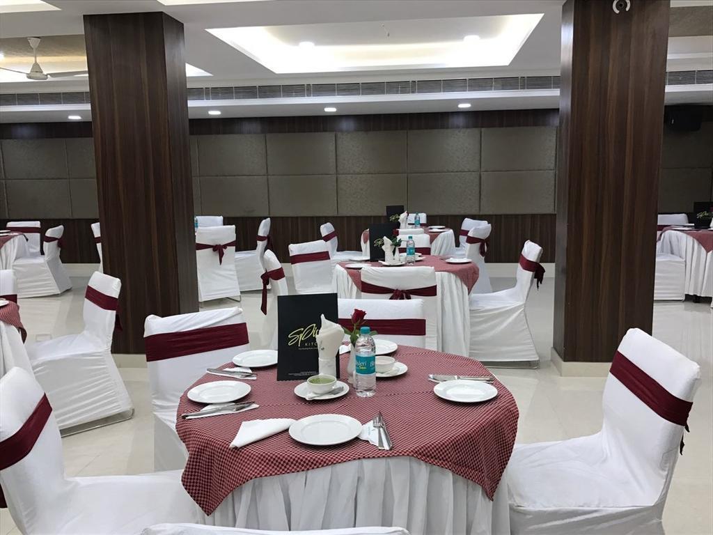 Genx Usha Kiran Agra Hotel Agra  Exterior foto
