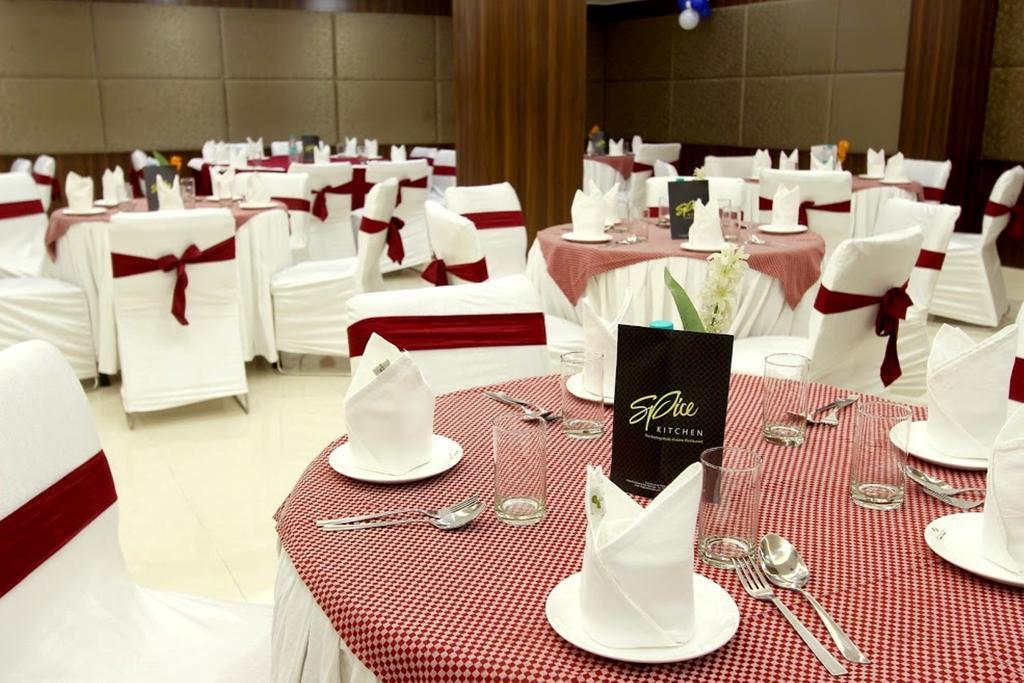 Genx Usha Kiran Agra Hotel Agra  Exterior foto