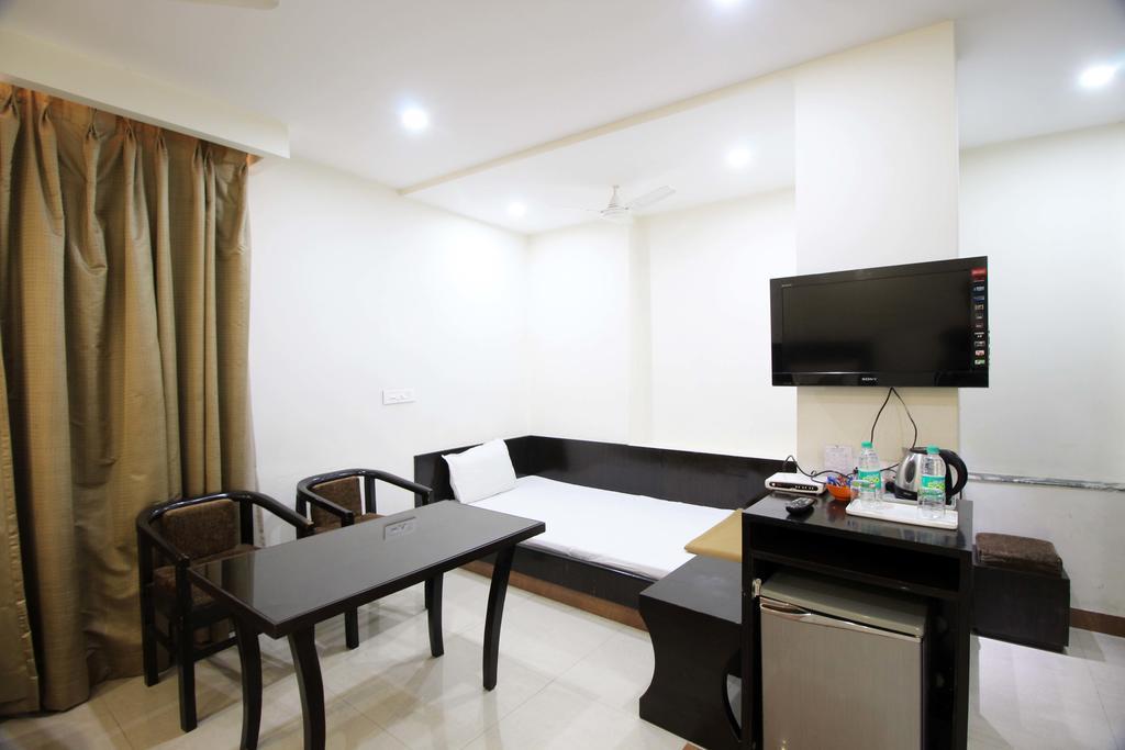 Genx Usha Kiran Agra Hotel Agra  Exterior foto