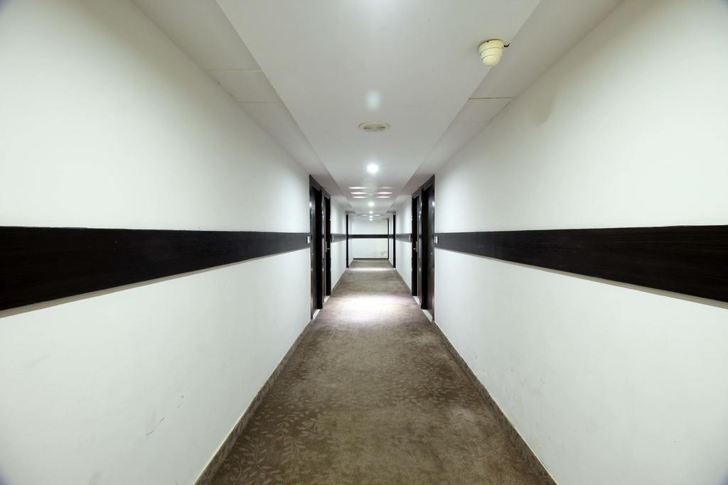 Genx Usha Kiran Agra Hotel Exterior foto