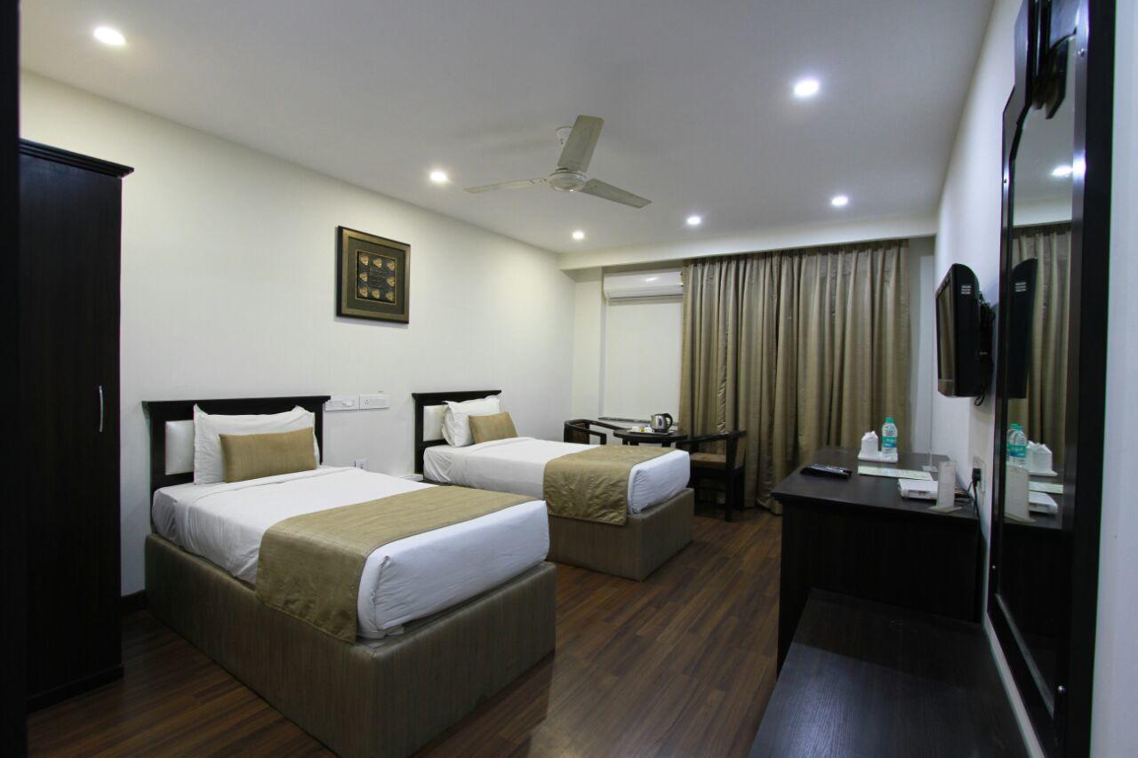 Genx Usha Kiran Agra Hotel Agra  Exterior foto