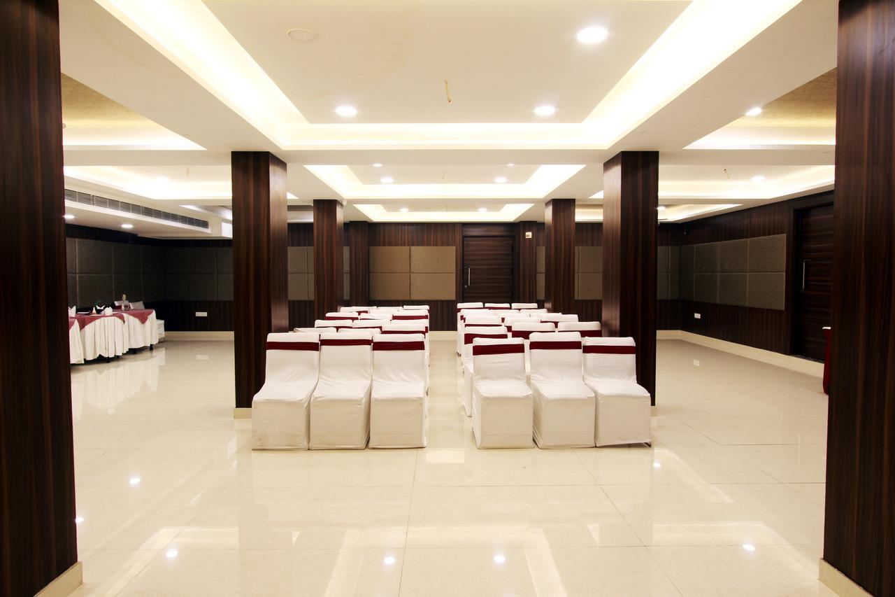 Genx Usha Kiran Agra Hotel Agra  Exterior foto