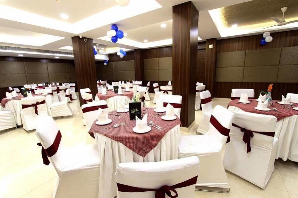 Genx Usha Kiran Agra Hotel Agra  Exterior foto