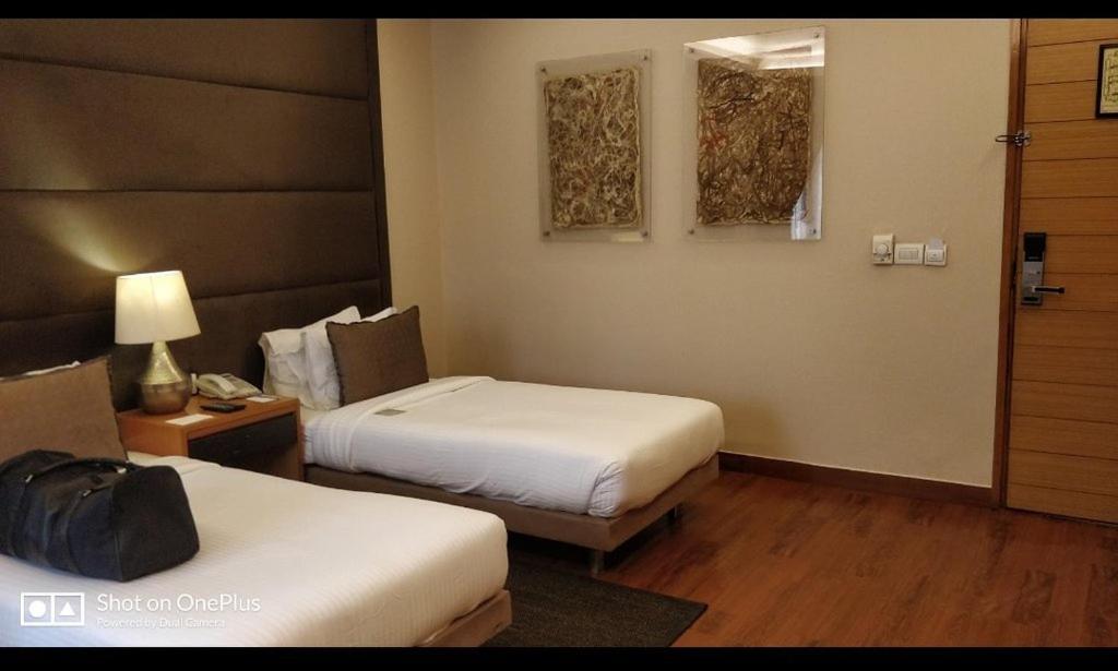 Genx Usha Kiran Agra Hotel Agra  Exterior foto