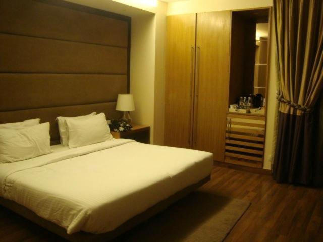 Genx Usha Kiran Agra Hotel Agra  Exterior foto